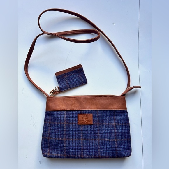 British Bag Company Crossbody
Purse Bag Wool Blue Plaid Pattern Brown Accents - Picture 1 of 5